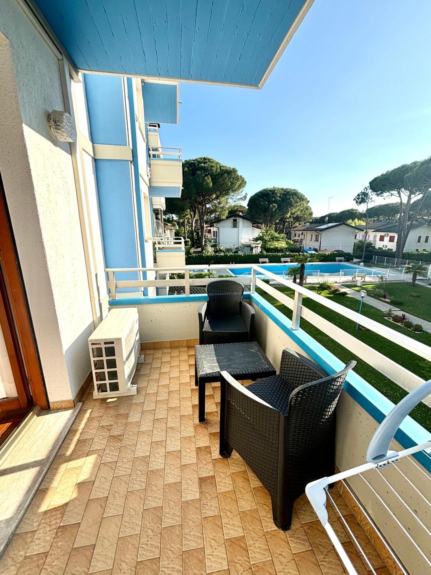 Ba- Althea - Piscina- Apartment Lignano Sabbiadoro Luaran gambar